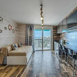 Captain Americas Apartment