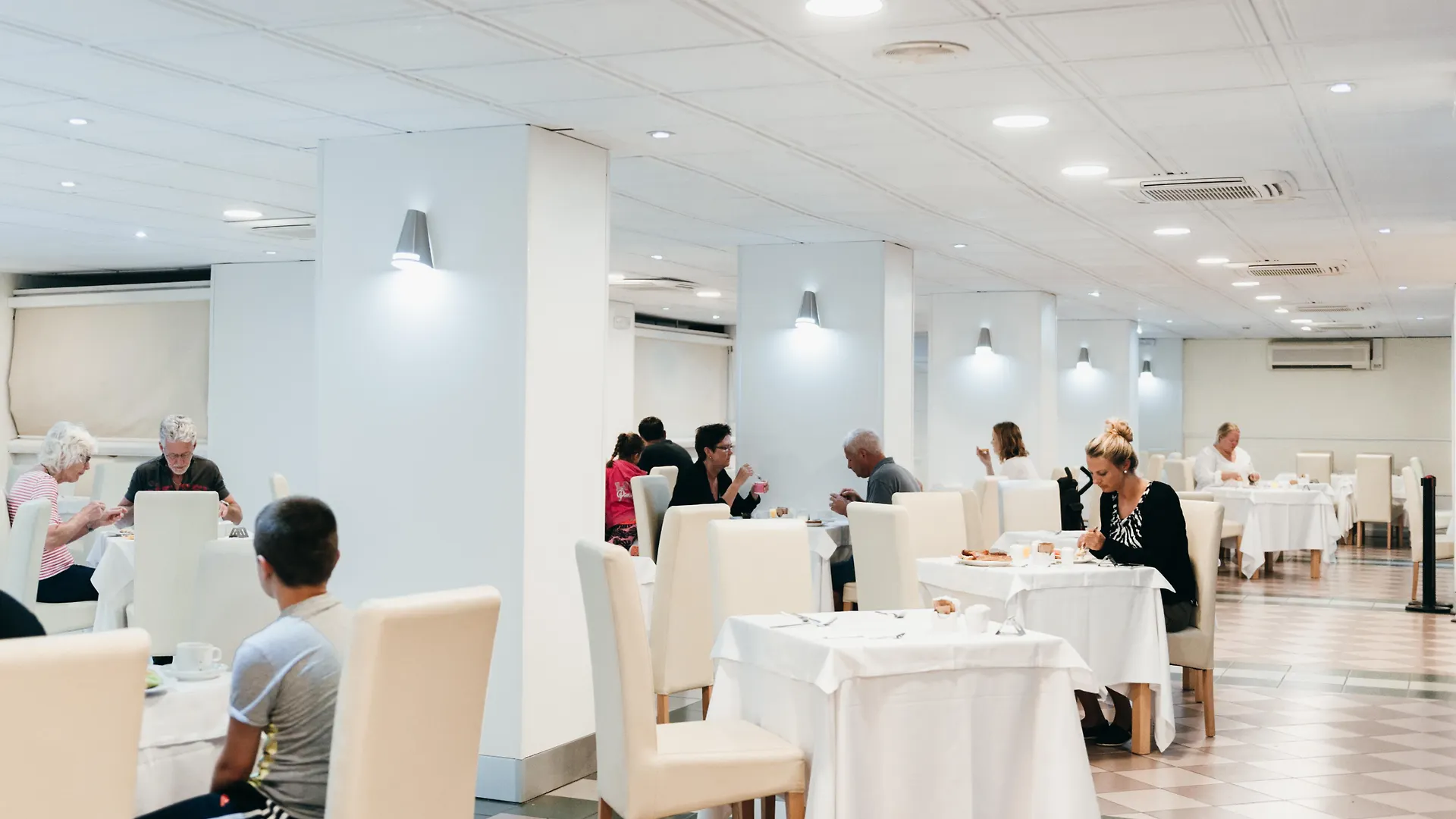 Palm Beach - Excel Hotels & Resorts Playa de las Americas  Playa de las Americas (Tenerife)